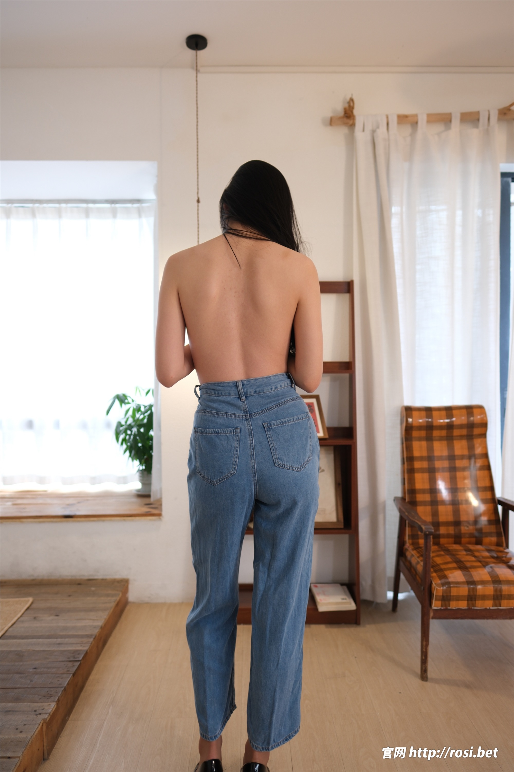 ROSI写真 2025.11.01 NO.5080